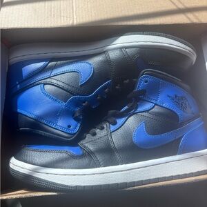 Nike Men's Black and Blue Sneakers